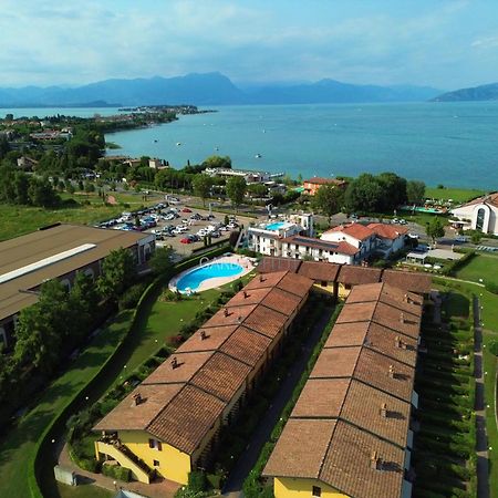 סירמיונה Artemide Apartment - A Soli 150M Dal Lago Di Garda מראה חיצוני תמונה