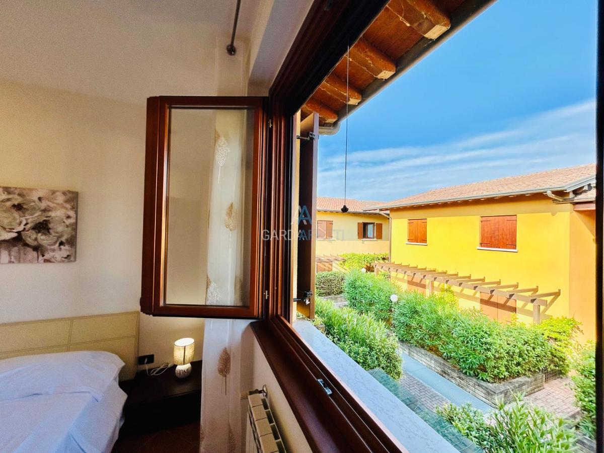 סירמיונה Artemide Apartment - A Soli 150M Dal Lago Di Garda מראה חיצוני תמונה