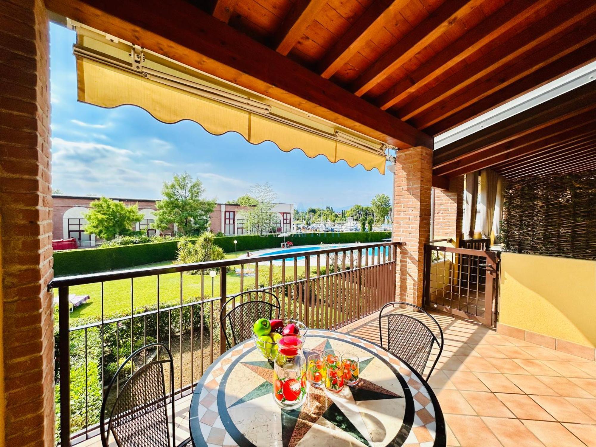 סירמיונה Artemide Apartment - A Soli 150M Dal Lago Di Garda מראה חיצוני תמונה