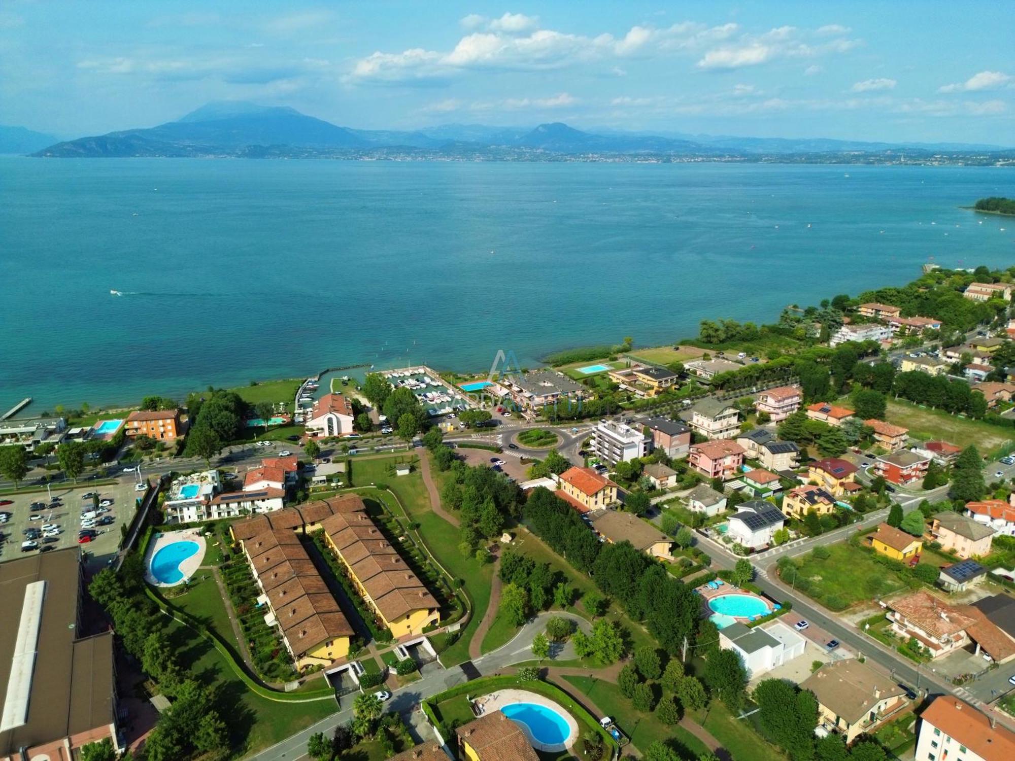 סירמיונה Artemide Apartment - A Soli 150M Dal Lago Di Garda מראה חיצוני תמונה
